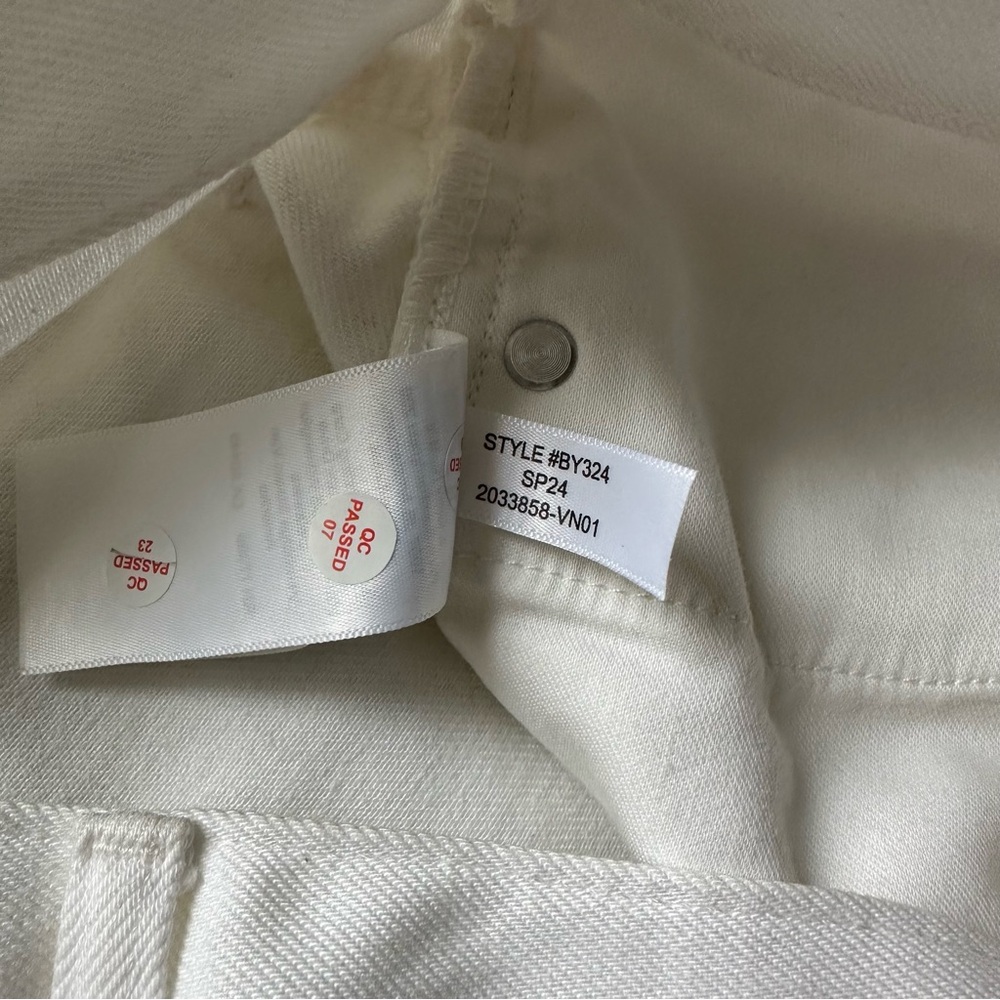 Jcrew Relaxed Denim Short White New With Tags Size 27 - Picture 8 of 12
